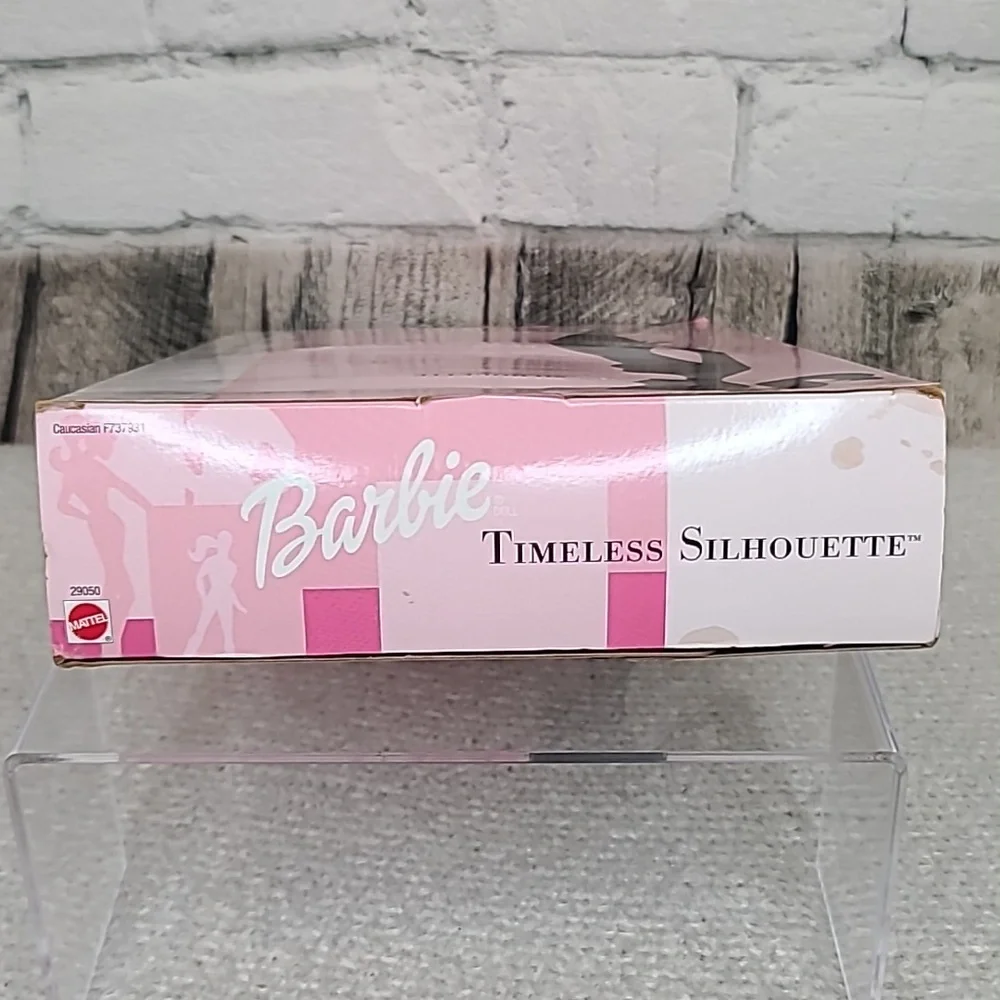 Vintage Mattel Elegant 2000 Timeless Silhouette Retro Barbie Caucasian/Blonde